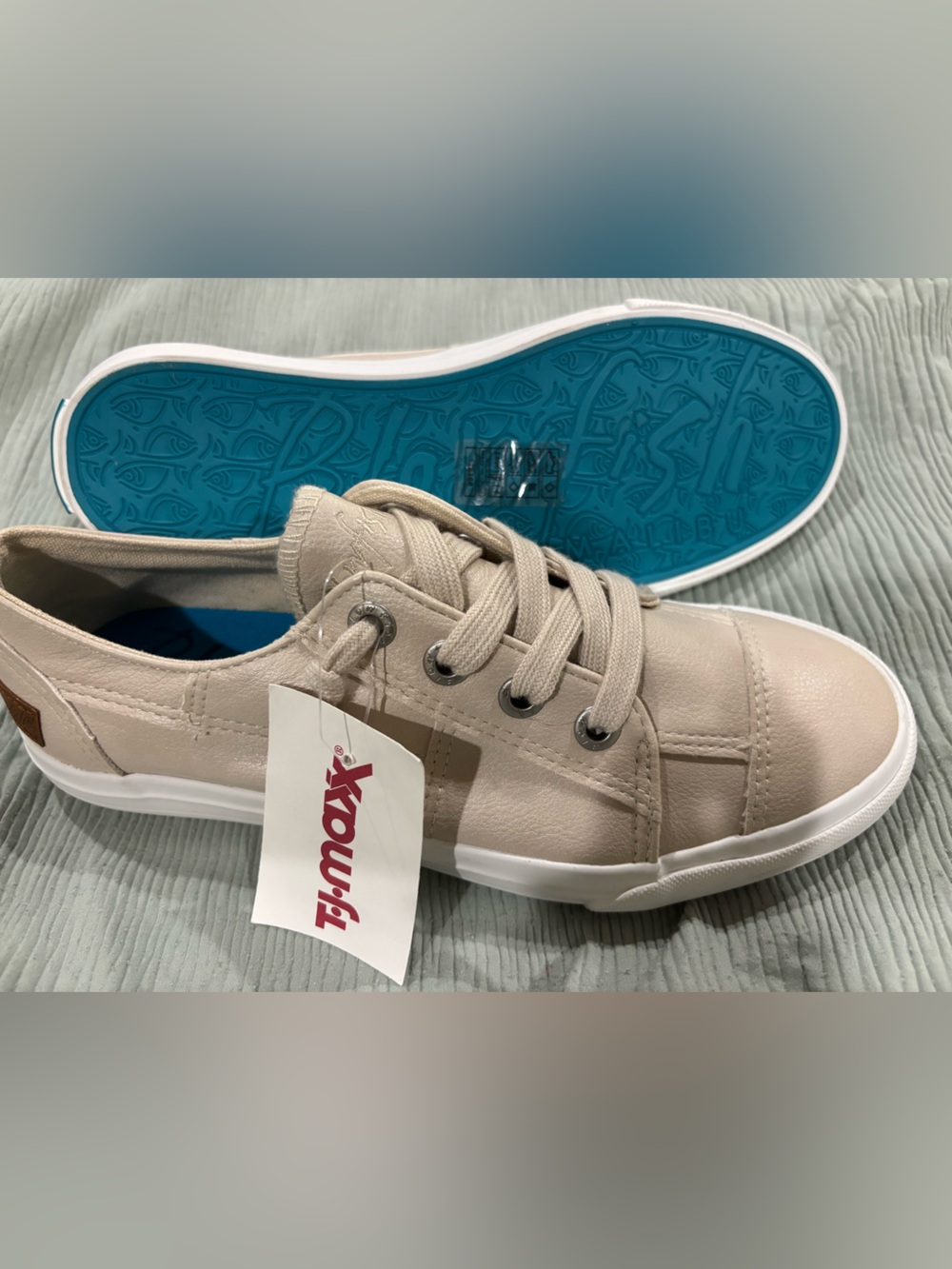 NWT Blowfish Beige Canvas Sneakers with Teal Outsole - Picture 1 of 4